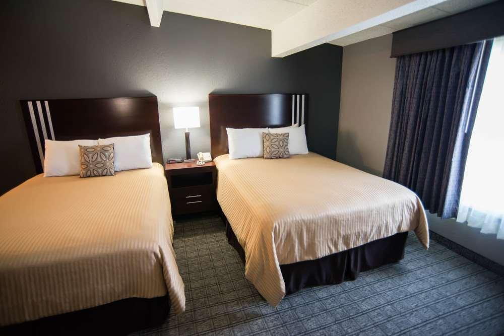 Eastland Suites Hotel & Confer Urbana Chambre photo